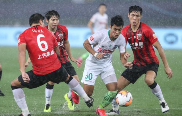 团队合作,战胜对手晋级淘汰赛,气势如虹 团队合作,战胜对手晋级淘汰赛,气势如虹